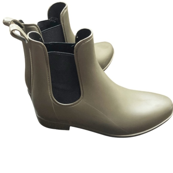Target Women’s Olive Green Rain Waterproof Weatherproof Rubber Ankle Booties - Picture 7 of 16
